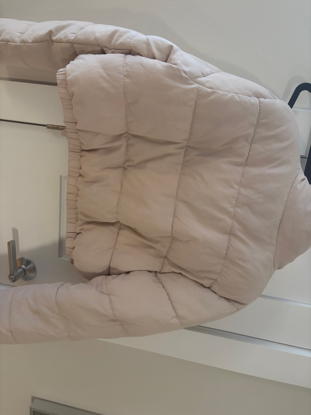 PrettyLittleThing Pale Pink Cropped Puffer Jacket - Picture 5 of 5